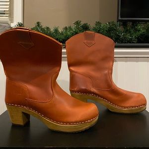 Sanita danish design leather clog boots